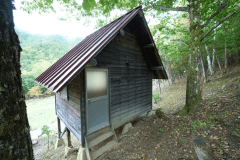 バンガロー【廻り目キャンプ場】