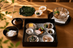 朝食