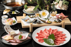 黒毛和牛A4ランクを使用した「すき焼き」または「しゃぶしゃぶ」