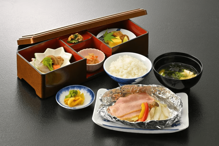 朝食