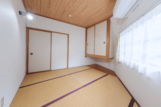 Vacation Rental No. 028 (6-tatami-mat living-dining-kitchen area + 6-tatami-mat Western-style room + 2 x 6-tatami-mat Japanese-style rooms) Vacation Rental No. 028 (6-tatami-mat living-dining-kitchen area + 6-tatami-mat Western-style room + 2 x 6-tatami-mat Japanese-style rooms)