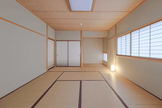 Vacation Rental No. 561 (20-tatami-mat living-dining-kitchen area + 3 Japanese-style rooms, 10 tatami mats each) Vacation Rental No. 561 (20-tatami-mat living-dining-kitchen area + 3 Japanese-style rooms, 10 tatami mats each)