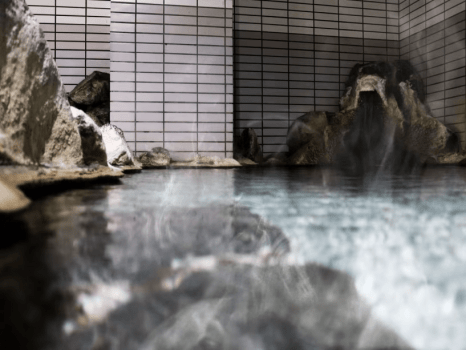 ☆【湯の花付きの岩風呂温泉】て、そういうこと！！☆体の芯から温まる『源泉１００％利用・かけ流し体験』