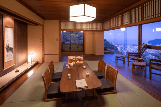 303 きりつぼ KIRITSUBO