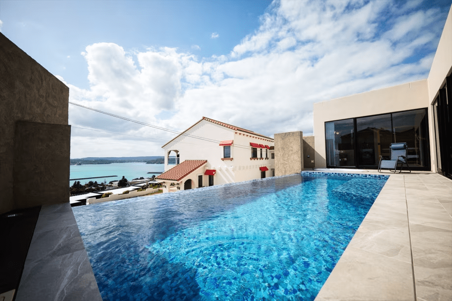 【A棟｜76.35平米】空と海に溶け込むプライベートプール。古宇利島の美しさを全身で感じる滞在を。