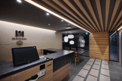 フロント・ロビー