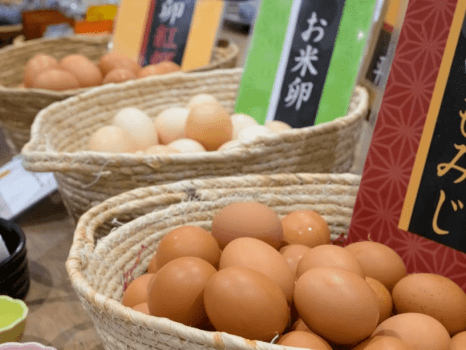 【朝食バイキング】天童の卵屋さん「半澤鶏卵」の生卵3種を”天童ホテル特製卵かけご飯醤油”で食べ比べ。 【朝食バイキング】天童の卵屋さん「半澤鶏卵」の生卵3種を”天童ホテル特製卵かけご飯醤油”で食べ比べ。