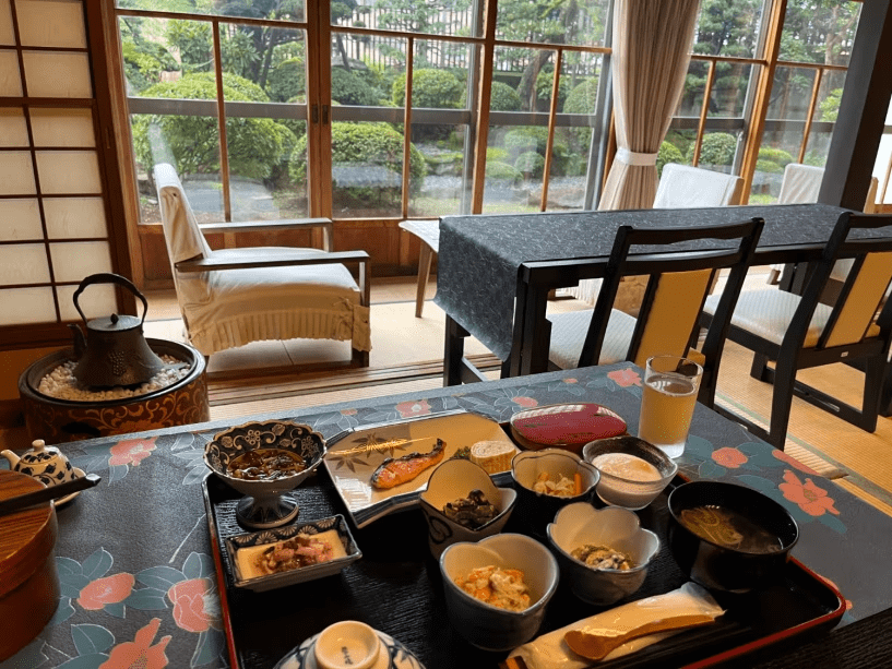 津軽の人たちが日頃から食べている素朴なおかずを小鉢にいれた和朝食です