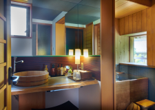 【禁煙】■メゾネット×２階建て和モダン【天然温泉付＋ベッド】お部屋に階段付