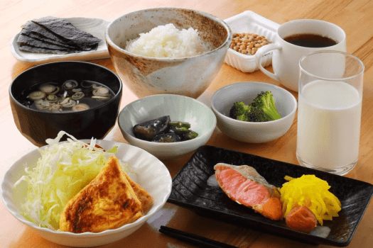 【美味しい朝食付】＜1泊朝食付＞朝食付で1日の活力に！人気の和定食をどうぞ♪