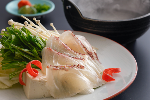 【鯛しゃぶ】「サッ」とお湯にくぐらせる程度でOK♪ふわふわ、ほろりとお口の中でほどけます。