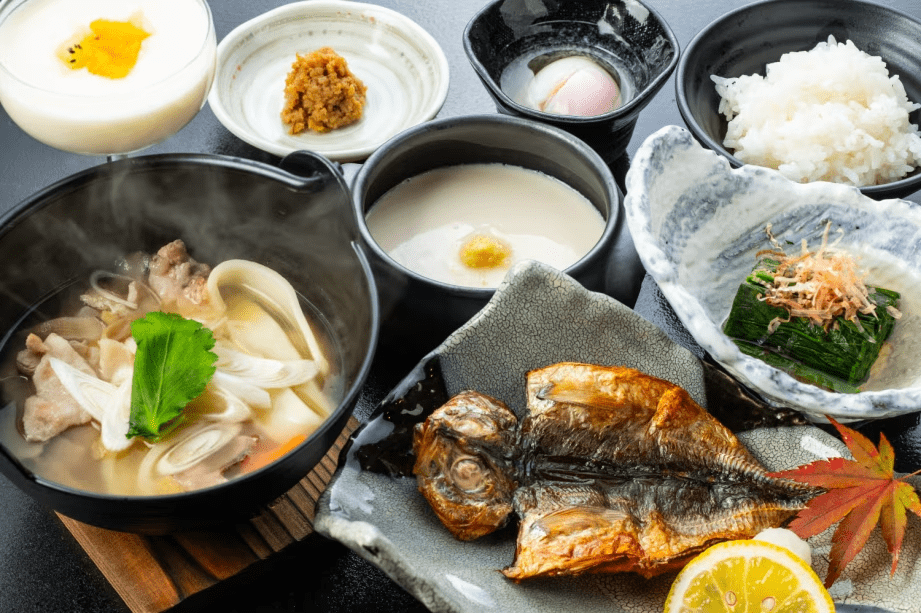 【一泊朝食付プラン】源泉かけ流しの天然温泉をプライベート空間で楽しむ「全室露天風呂付離れの宿」