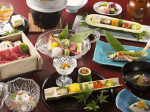スタンダード会席「遊菜会席」は定番で最も人気の高い料理です。