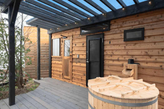 The River TRAILER【街中でアクセス抜群！温泉お風呂付♪〈最大収容人数：5名様〉】