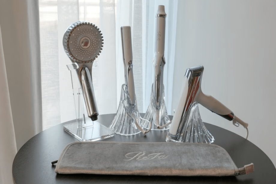【ReFa設置アイテム】 ・ReFa BEAUTECH DRYER S+ ドライヤー ・ReFa STRAIGHT IRON PRO ストレートアイロン ・ReFa CURL IRON PRO カールアイロン ・ReFa FINE BUBBLE DIA120 シャワーヘッド 【ReFa設置アイテム】 ・ReFa BEAUTECH DRYER S+ ドライヤー ・ReFa STRAIGHT IRON PRO ストレートアイロン ・ReFa CURL IRON PRO カールアイロン ・ReFa FINE BUBBLE DIA120 シャワーヘッド