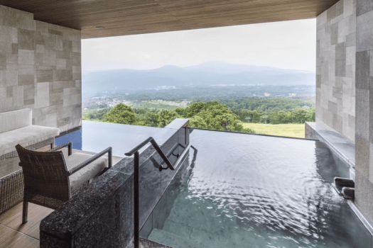 ＜プレミアム棟 3階＞ 温泉露天【深湯】テラス 　ツインP2F（野尻湖側）