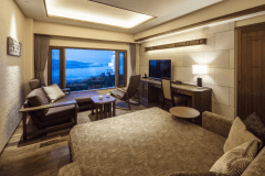 ＜本館＞デラックスダブル（野尻湖側）（55平米）