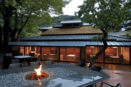 人気のスタンダードプランのお造りをアップグレード！！地魚を中心に厳選した新鮮な魚介類のお造りコース