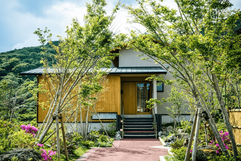 【週末・連休限定★5%OFF】お子様歓迎♪家族で楽しむ箱根旅!天然温泉付きヴィラステイ幼児2,500円・小学生5,000円(素泊まり) 【週末・連休限定★5%OFF】お子様歓迎♪家族で楽しむ箱根旅!天然温泉付きヴィラステイ幼児2,500円・小学生5,000円(素泊まり)