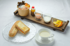 由布院の朝を彩る洋朝食プレート（一例）