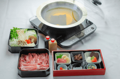 夕食は大分和牛や奥豊後豚、大分マグロなどを楽しめるしゃぶしゃぶプラン