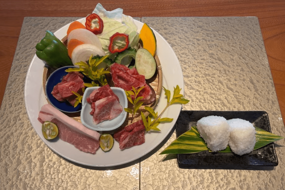 【スタンダードBBQ】琉美豚ロース・美崎牛肩ロース・石垣牛肩ロース・石垣牛カルビ・野菜盛り合わせ・塩おむすび 【スタンダードBBQ】琉美豚ロース・美崎牛肩ロース・石垣牛肩ロース・石垣牛カルビ・野菜盛り合わせ・塩おむすび