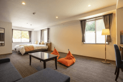 デラックスツイン35平米／トイレ・バス付【禁煙／最上階】