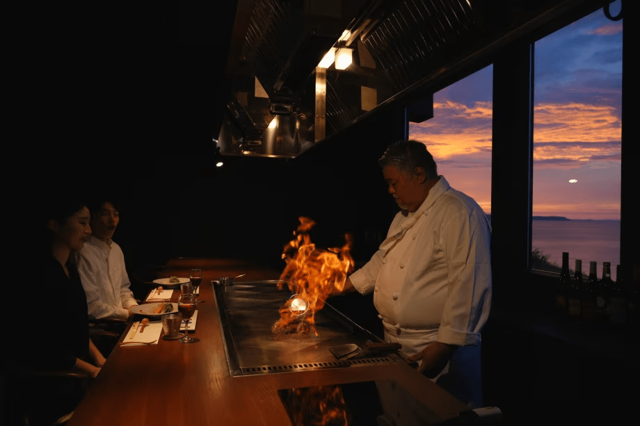 【開業記念 | 鉄板焼】海の見える、絶景カウンター席＜2部：19:00〜＞／食を旅するオールインクルーシブ＜全8席＞