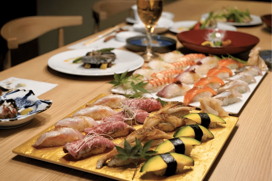 ＜8名～＞【鮨／個室ダイニング】 8名様以上のグループで楽しむ＜夕食個室＞オールインクルーシブステイ