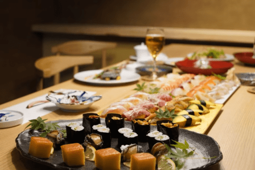 【鮨／個室ダイニング】 4名様以上のグループで楽しむ＜夕食個室＞オールインクルーシブステイ