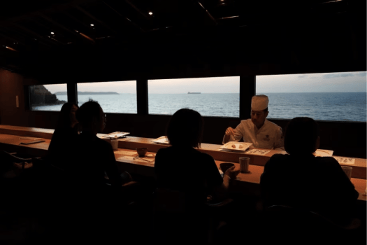 【開業記念 -鮨-SUSHI - 1部：17:00〜】 海の見える絶景カウンター席／食を旅するオールインクルーシブプラン