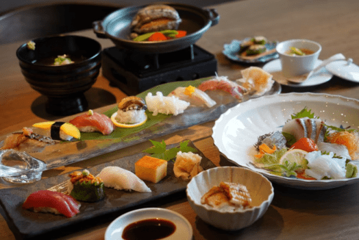 【鮨を楽しむ｜1泊2食付／夕食17:00～】海を眺める鮨カウンター「海におまかせコース」＆旬彩朝食