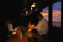 【開業記念 | 鉄板焼】海の見える、絶景カウンター席＜2部：19:00〜＞／食を旅するオールインクルーシブ＜全8席＞