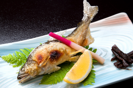 【ご夕食】素晴らしい環境に育てられた地元野菜、上州牛やギンヒカリ（最高級ニジマス）をはじめとしたブランド食材をご堪能いただけます。