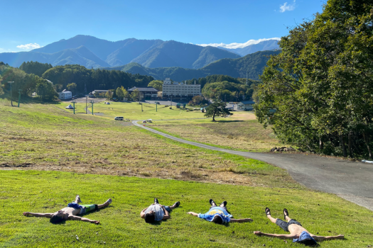 谷川連山の絶景を見ながらの爽快な外気浴で究極のリフレッシュ＆リラックス！