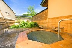 【貸切露天風呂】11種類の個室貸切露天風呂 1.「翠どころの湯」