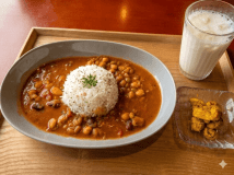 【新メニュー】千波湖の朝日に輝くスパイスカレーで元気に！ネパールの本格朝カレー♪