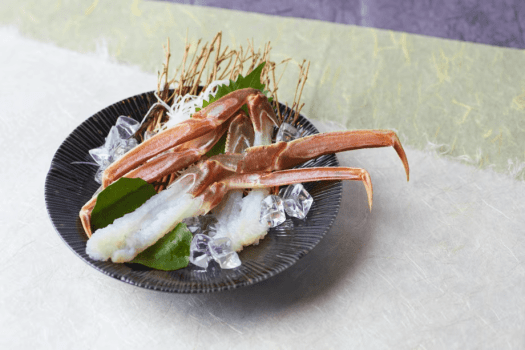 【厳選・冬の活松葉ガニ料理：少量美味（1匹）】『一匹の活を厳選し、繊細を味わう／香住港で仕入れる冬の蟹』