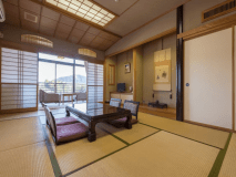 客室イメージ。山々を遠くに眺める静かなお部屋です。