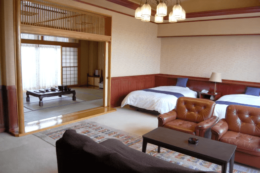 特別室（定員7名／檜風呂・トイレ付き）