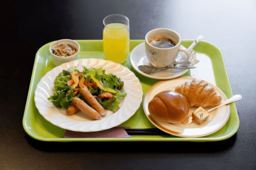 【朝食付きプラン】カジュアル朝食付き。新幹線の駅から徒歩1分。ビジネス・観光拠点に便利！（エポカ）