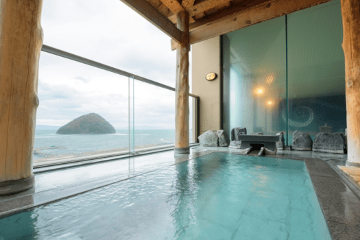 【年末年始は温泉でゆったり】◆夕食はダイニング『海つ路』でライブキッチンビュッフェ 19：30スタート