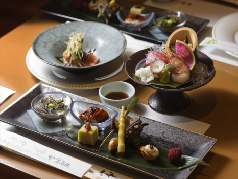山側洋室でお気軽★１泊２食付プラン！夕食は青森食材の逸品＋ライブキッチンのビュッフェ♪