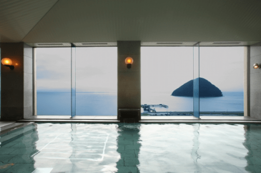 展望風呂から望む「湯の島」