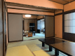 【和室2間・16～18畳】和室二間続きの、ゆとりのあるお部屋です（中央には襖が入ります）