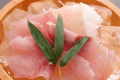 嵐渓荘自慢の「鯉のあらい」コリコリした新感覚な食感で美味！