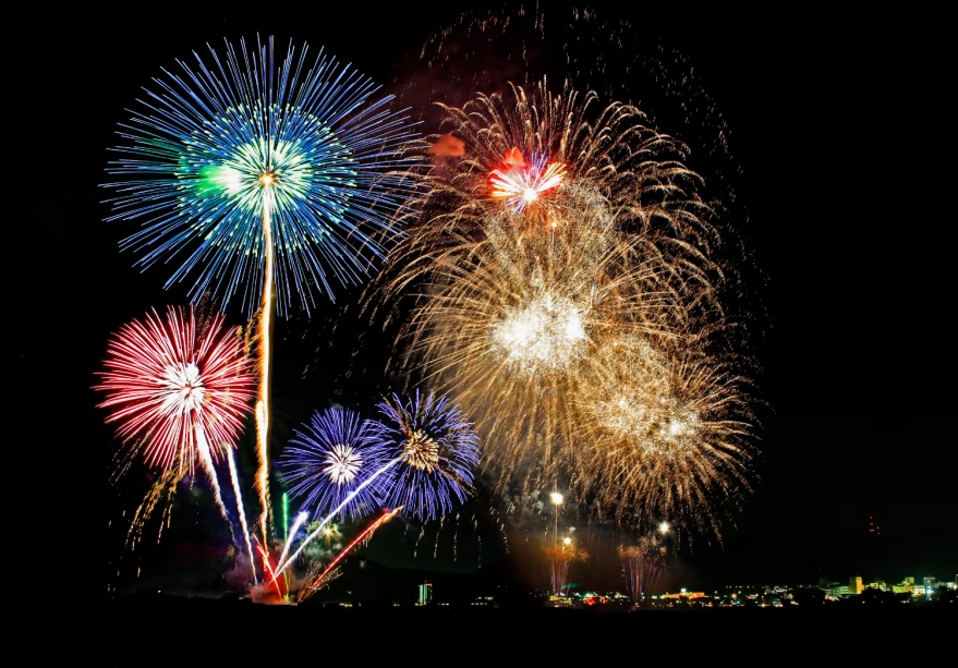【8/11先着25名限定　夏花火】京都・保津川花火大会観覧席（お弁当付）1泊朝食付