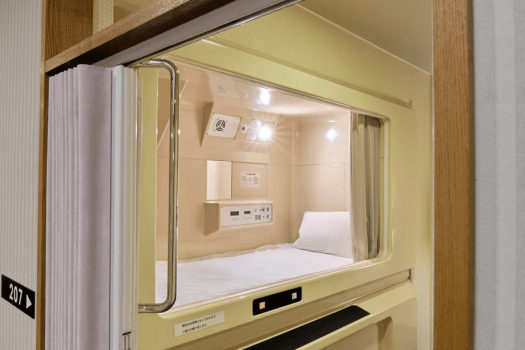 個室カプセル(上段・男性専用）