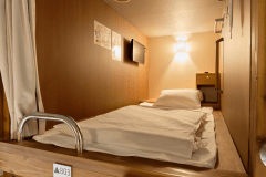 ベットタイプ（上段・男性専用）