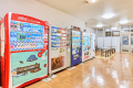自動販売機(休憩スペース) 自動販売機(休憩スペース)
